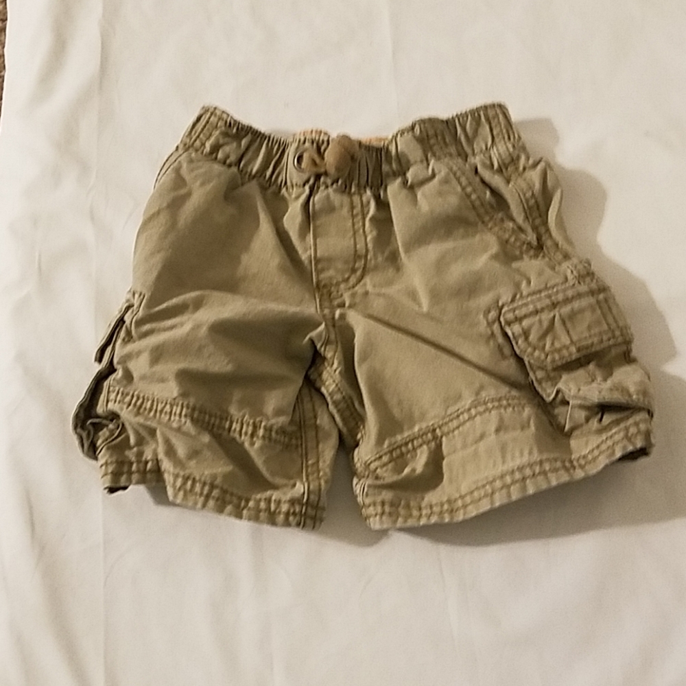 🌷🌞SALE Carter's Infant Boys Khaki Shorts-18 M